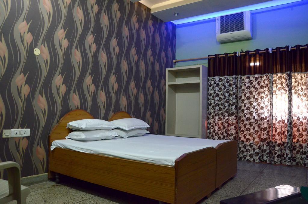 Hotel New Bakshi House Agra  Phòng bức ảnh